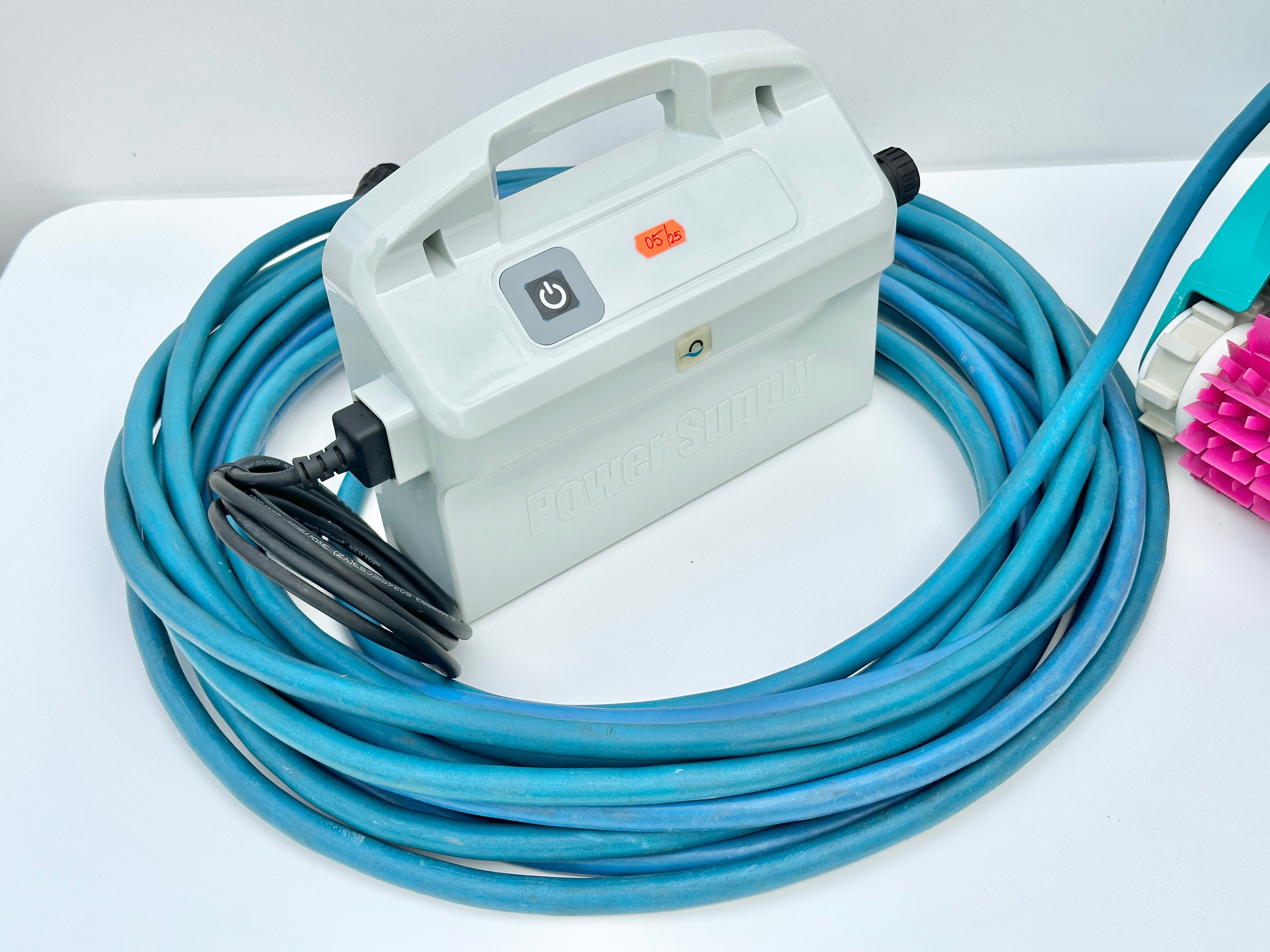 Robot de curățare pentru piscină Dolphin Diagnostic 2001