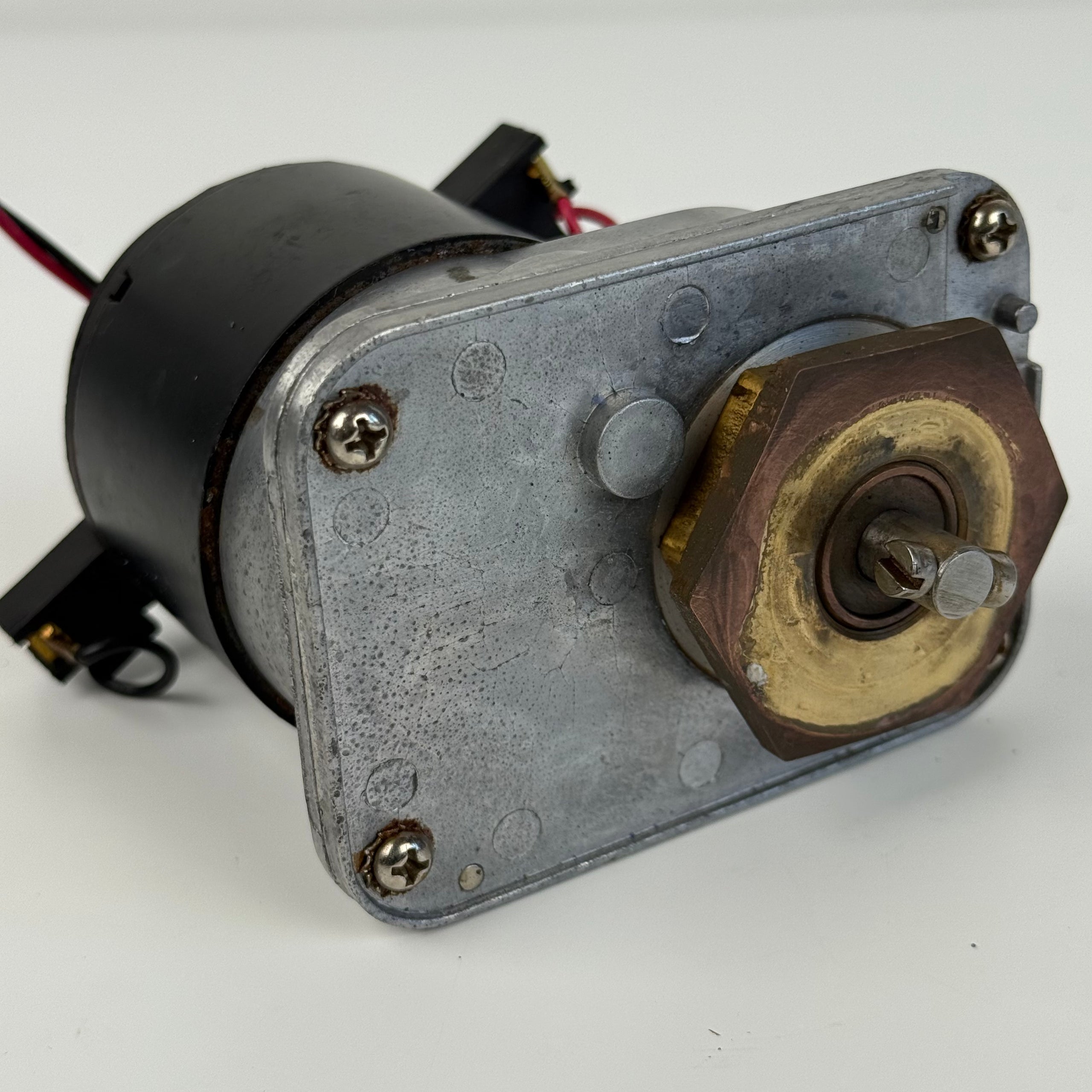 Motor tracțiune pentru robot de curățare piscină Dolphin Maytronics ZYT-63-01A - Recondiționat (Garanție 12 luni)
