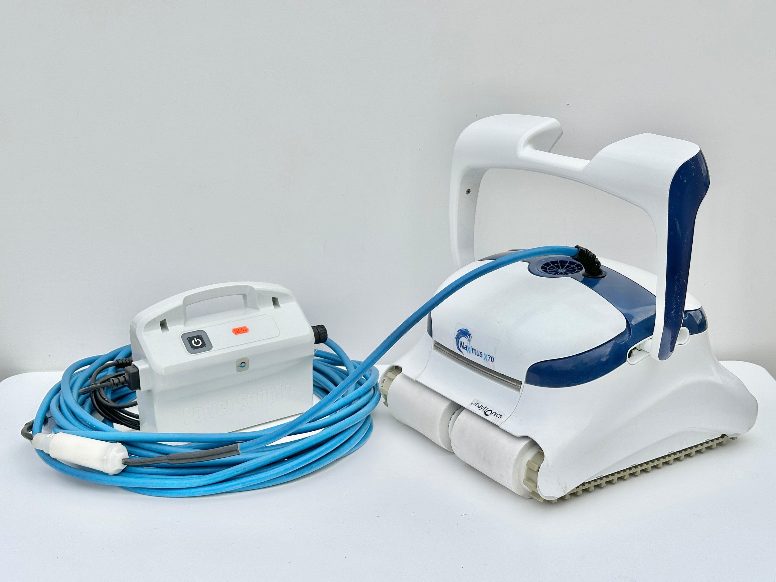 Robot curățare piscină Dolphin Maximus X70