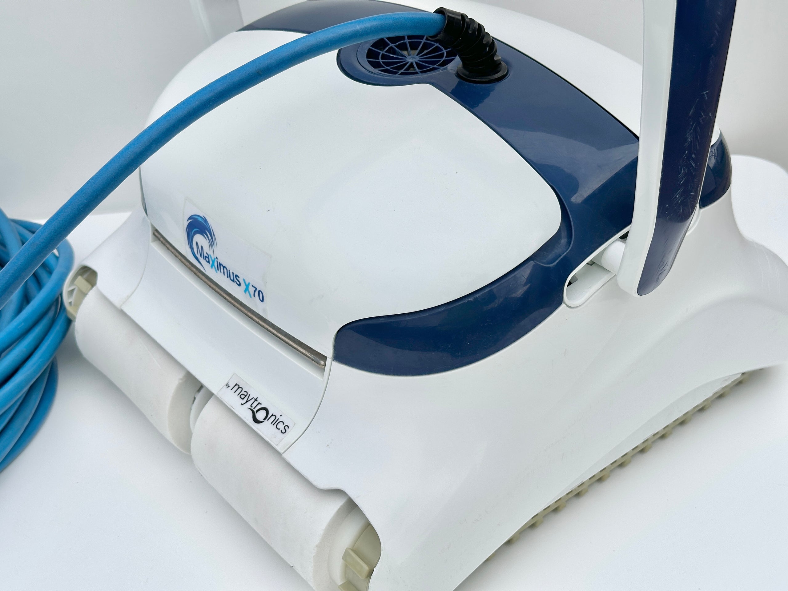 Robot curățare piscină Dolphin Maximus X70