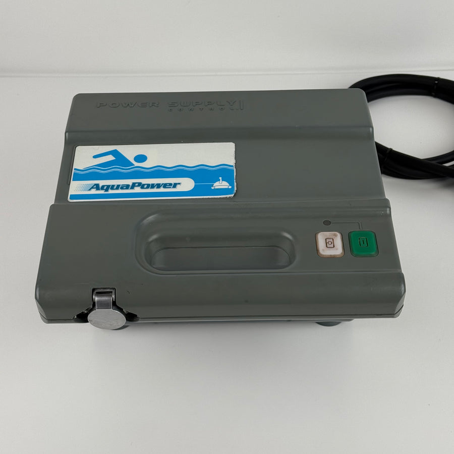Alimentator robot de curățare pentru piscină Aquabot / Aquatron AQ11010E100 - Recondiționat (Garanție 12 luni)