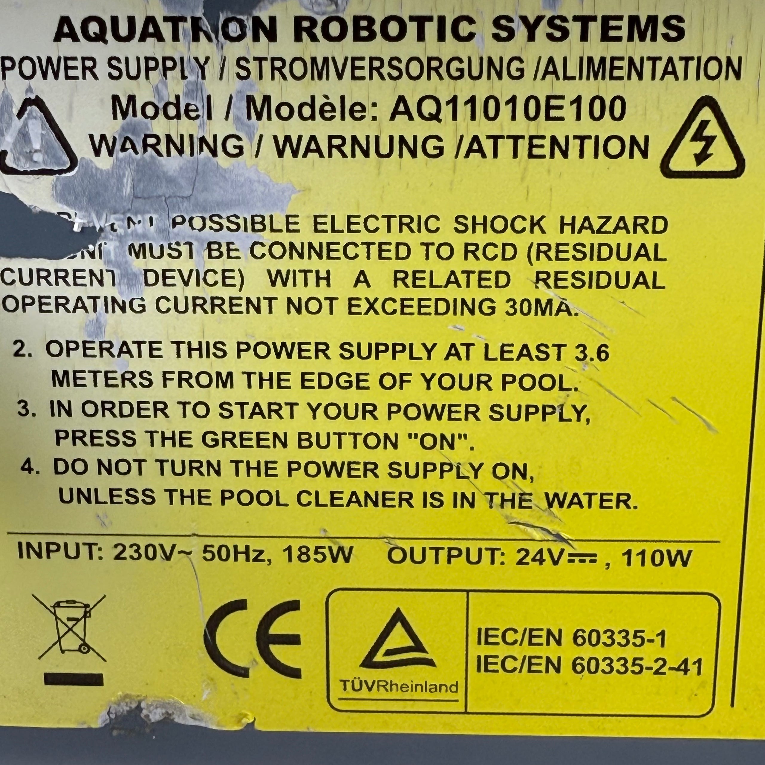 Alimentator robot de curățare pentru piscină Aquabot / Aquatron AQ11010E100 - Recondiționat (Garanție 12 luni)