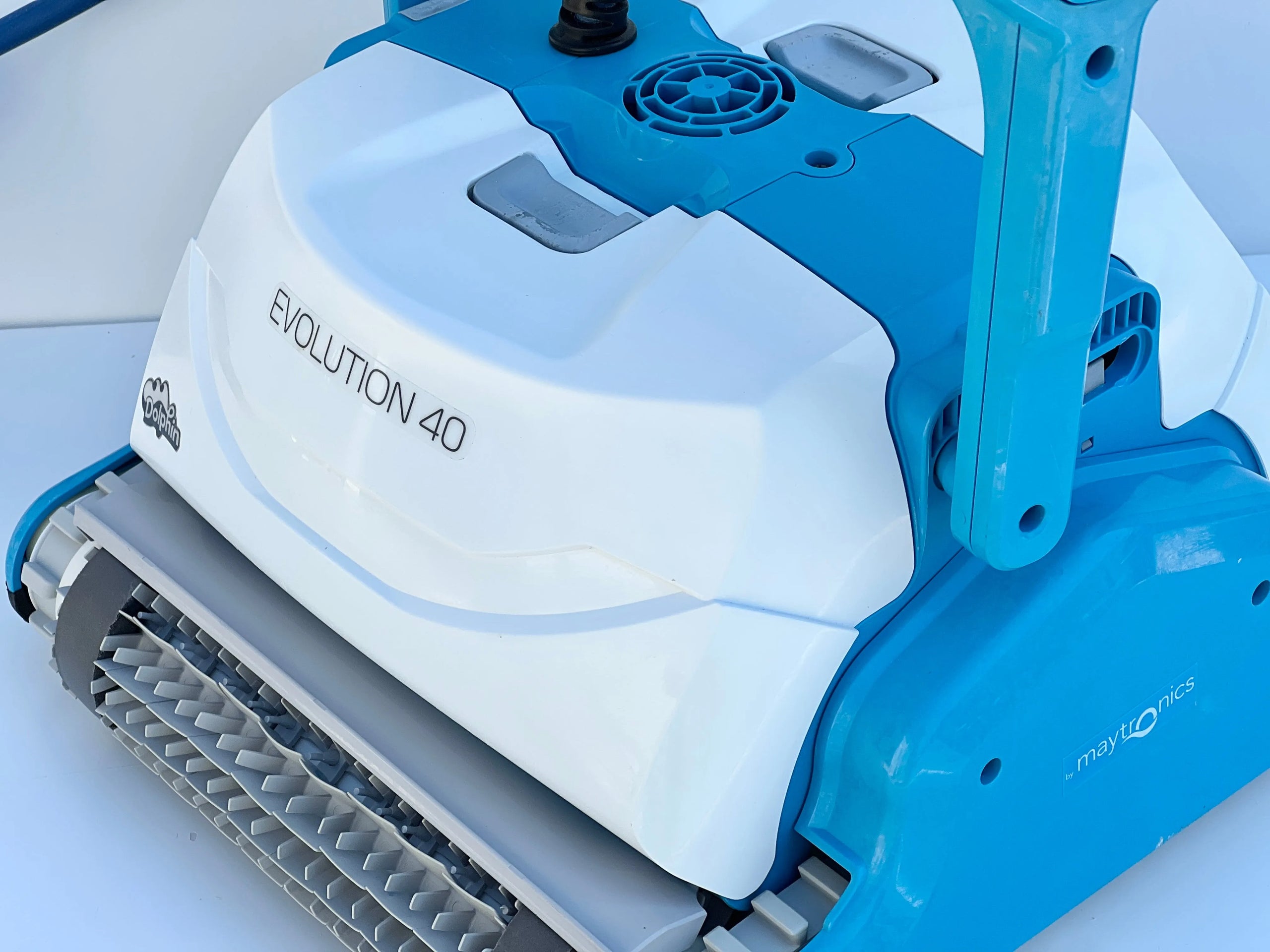 Robot de curățare pentru piscină Dolphin Evolution 40