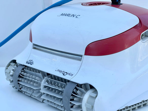 Robot de curățare pentru piscină Dolphin Marlin C