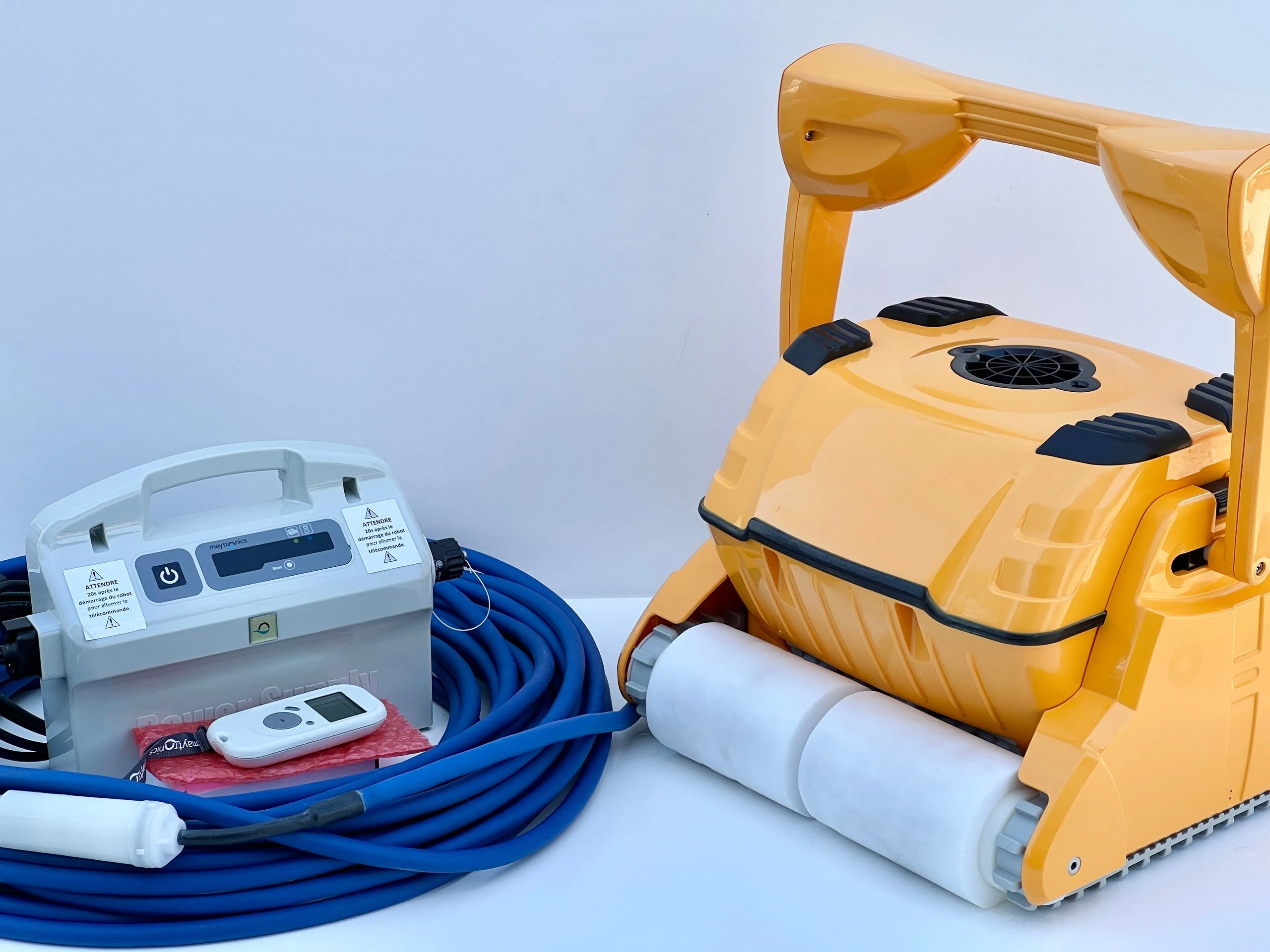 Robot de curățare pentru piscină Dolphin WAVE 100