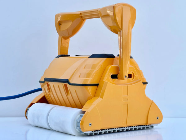 Robot de curățare pentru piscină Dolphin WAVE 100