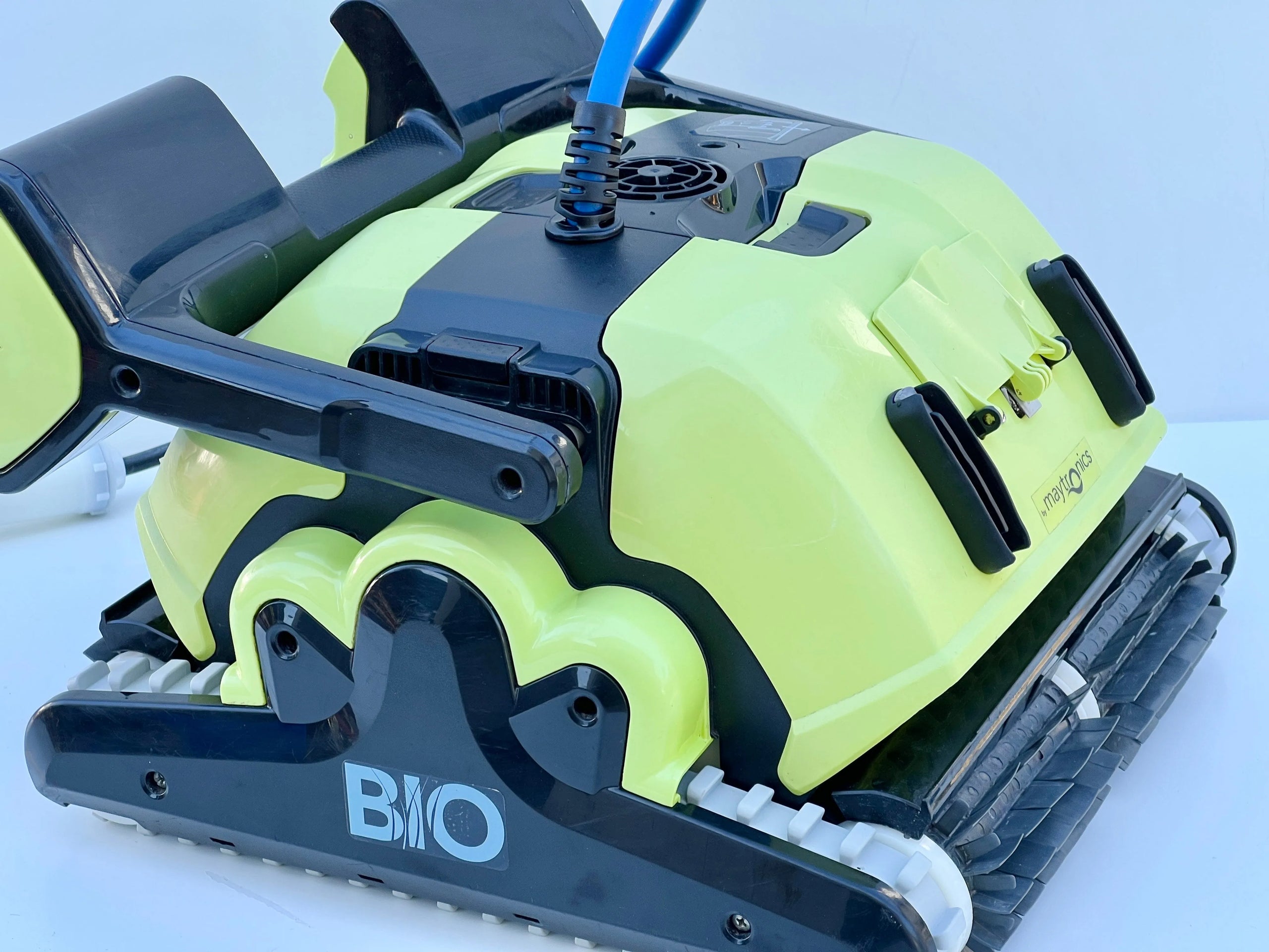 Robot de curățare pentru piscină Dolphin BIO Suction