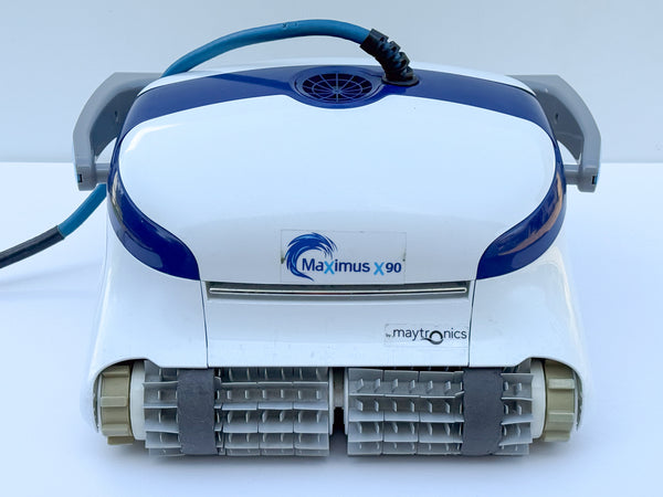 Robot curățare piscină Dolphin Maytronics Maximus X90