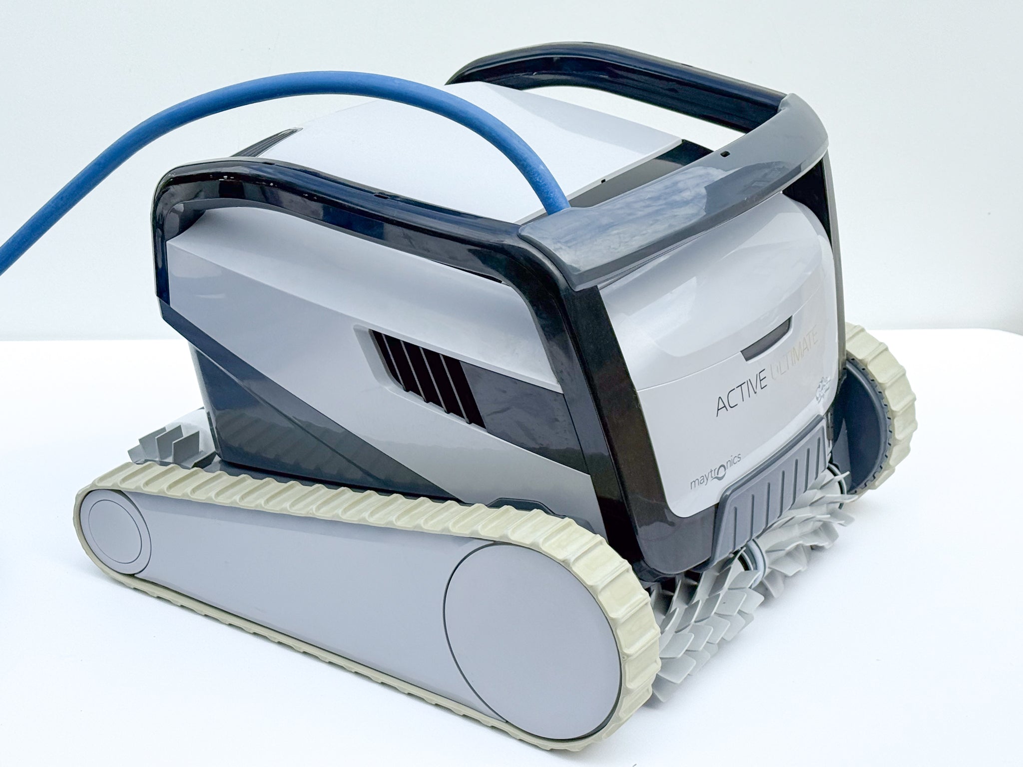Robot curățare piscină Dolphin Maytronics Ultimate Active