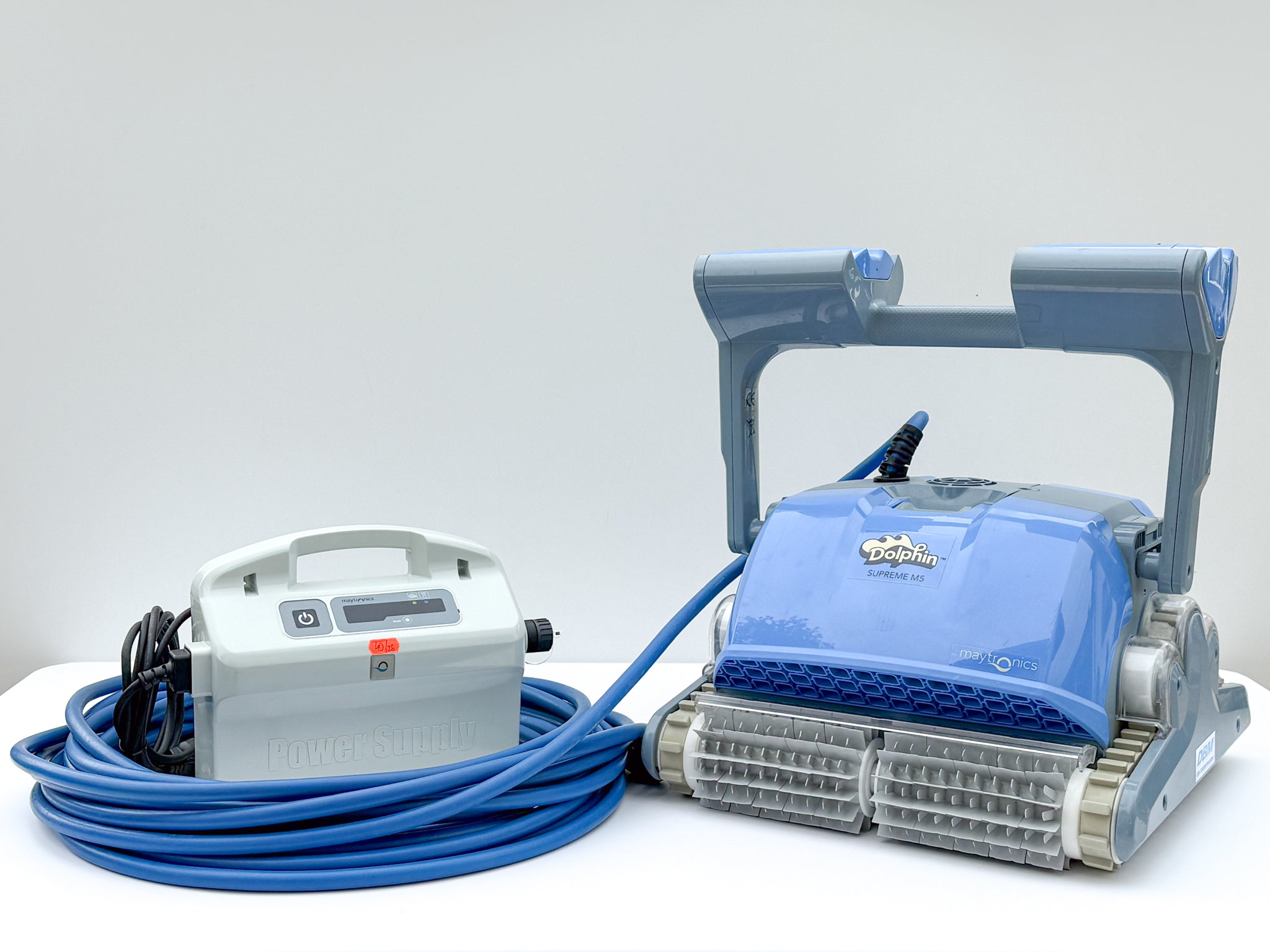Robot curățare piscină Dolphin Maytronics Supreme M5