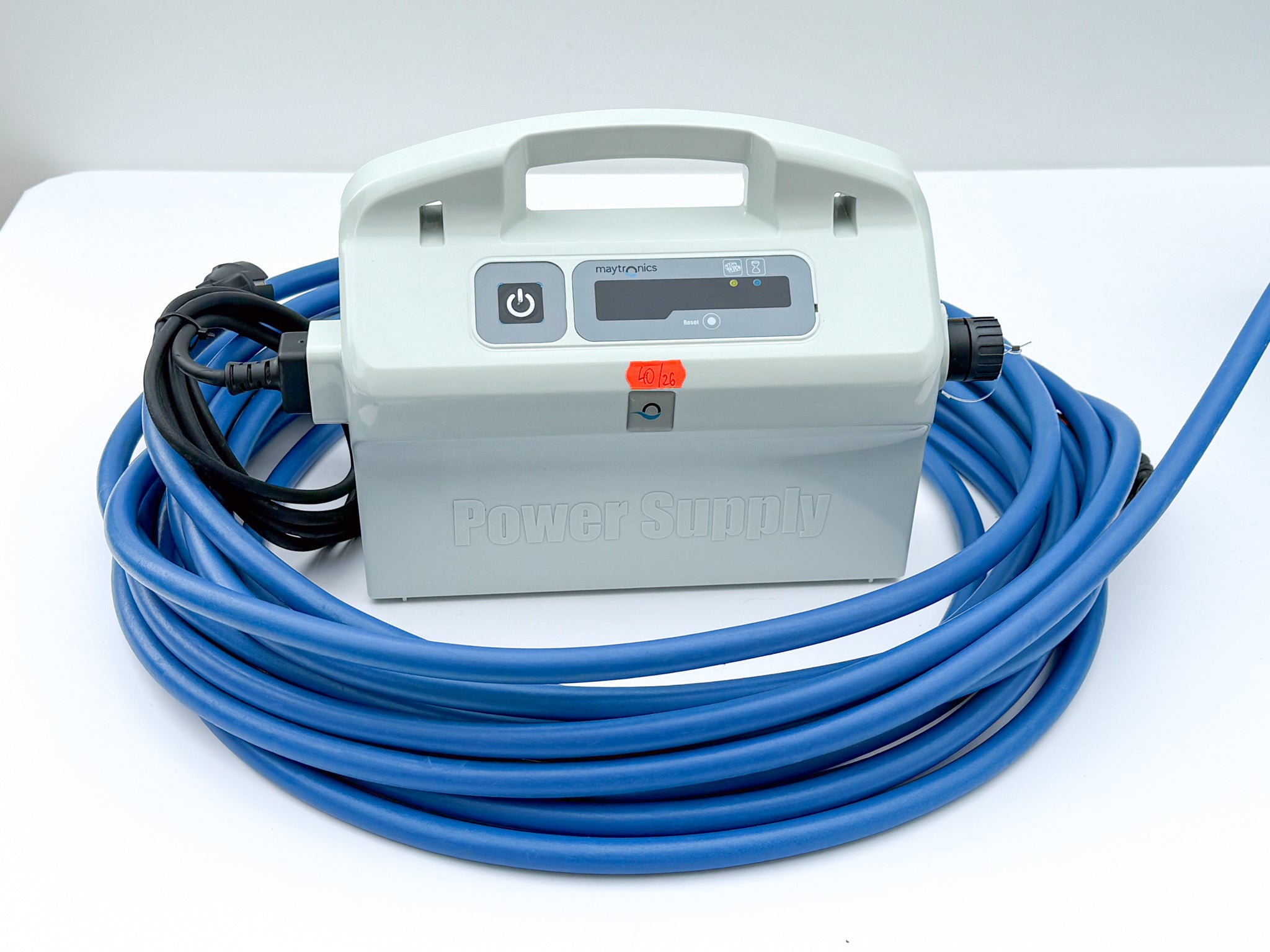 Robot curățare piscină Dolphin Maytronics Supreme M5