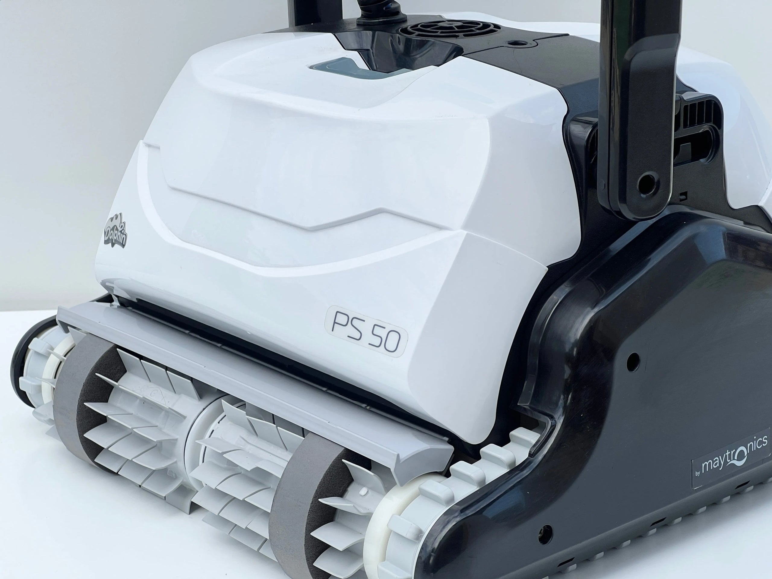 Robot de curățare pentru piscină Dolphin Maytronics PS50