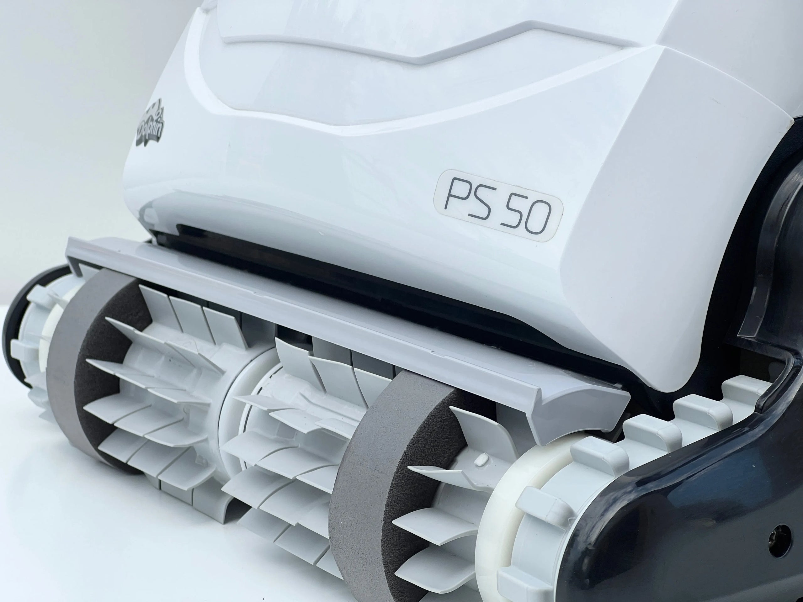 Robot de curățare pentru piscină Dolphin Maytronics PS50