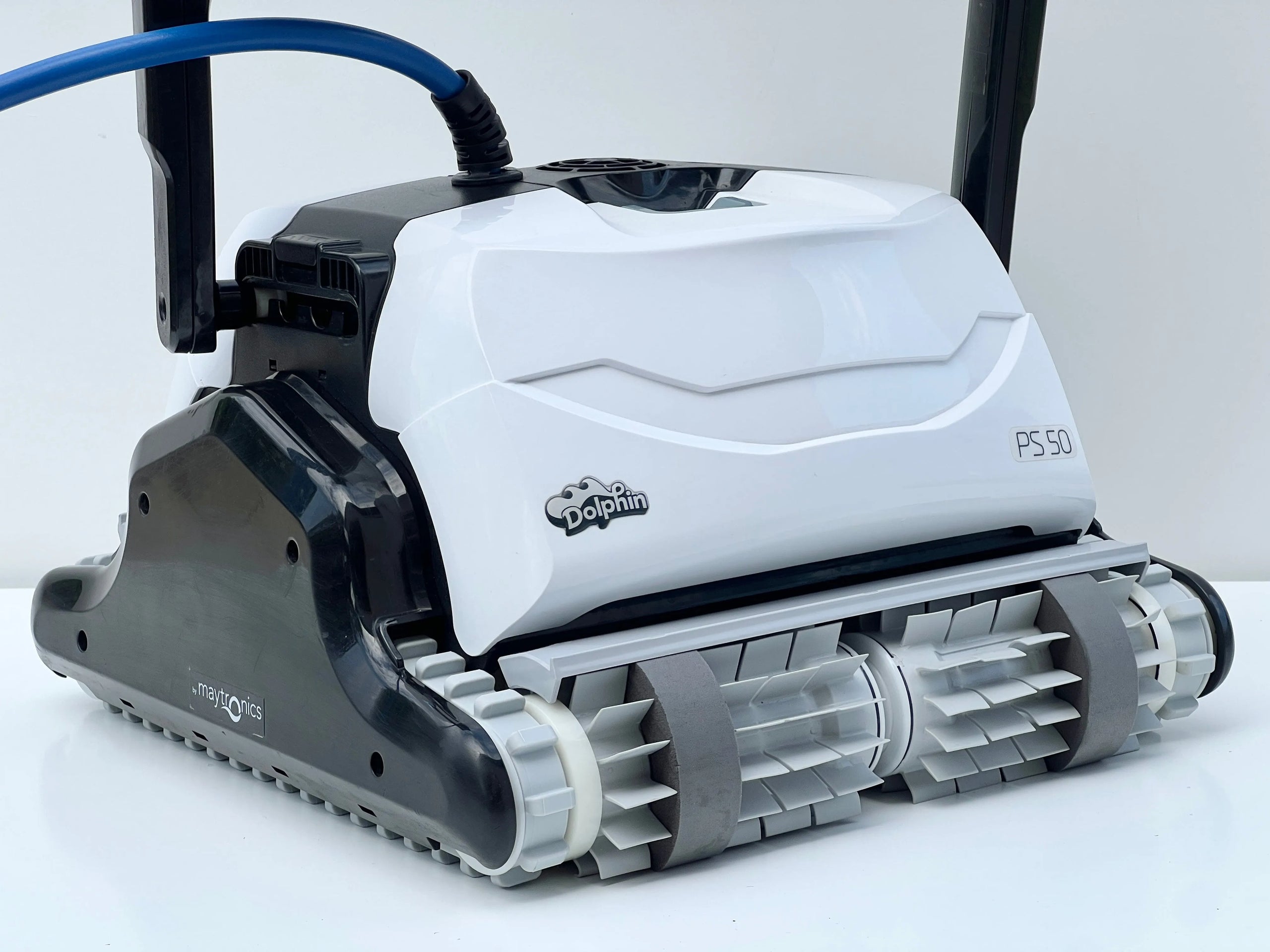 Robot de curățare pentru piscină Dolphin Maytronics PS50