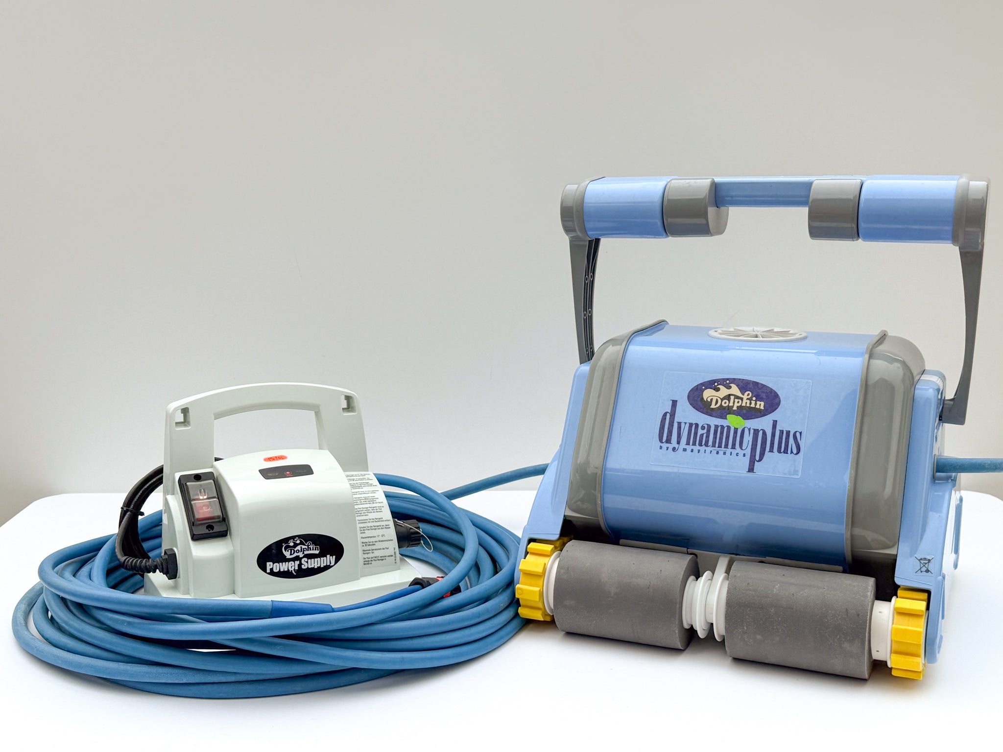 Robot de curățare pentru piscină Dolphin Dynamic Plus