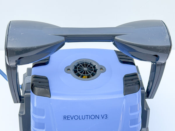 Robot curățare piscină Dolphin Revolution V3
