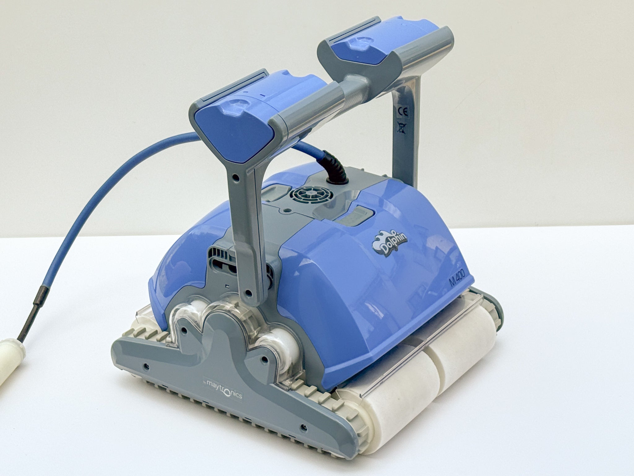 Robot curățare piscină Dolphin Maytronics M400