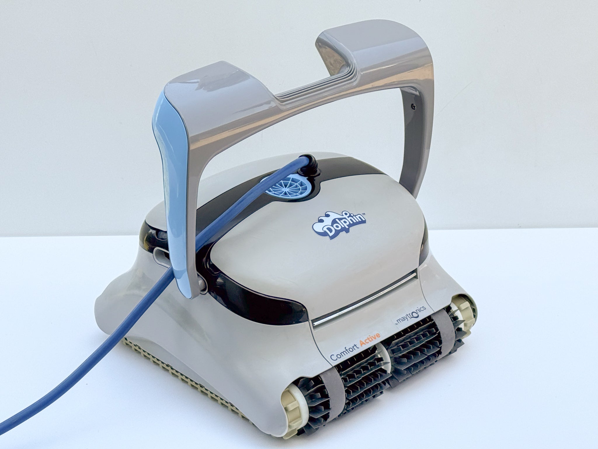 Robot curățare piscină Dolphin Maytronics Comfort Active