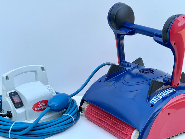 Robot de curățare pentru piscină Dolphin Infinity CL