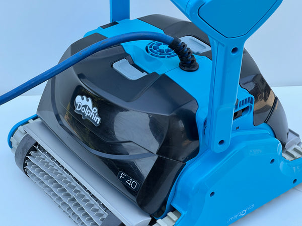 Robot de curățare pentru piscină Dolphin Maytronics F40