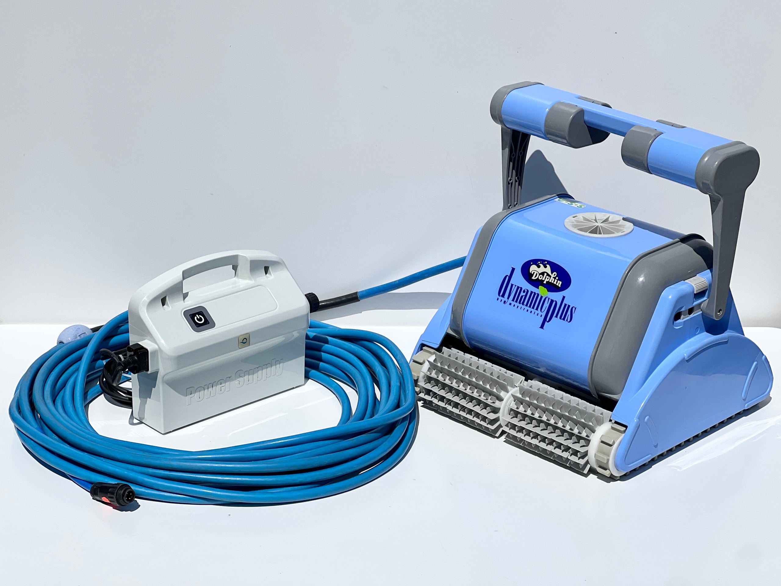 Robot de curățare pentru piscină Dolphin Dynamic Plus