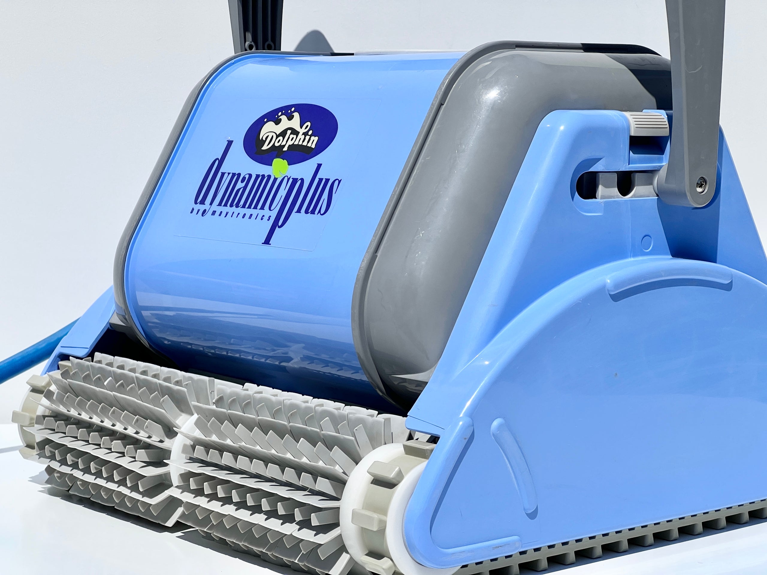 Robot de curățare pentru piscină Dolphin Dynamic Plus