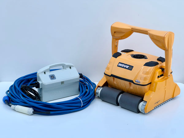 Robot de curățare pentru piscină Dolphin WAVE 50