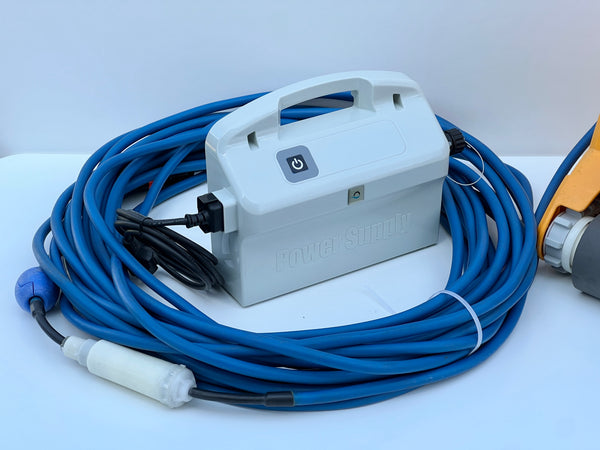 Robot de curățare pentru piscină Dolphin WAVE 50