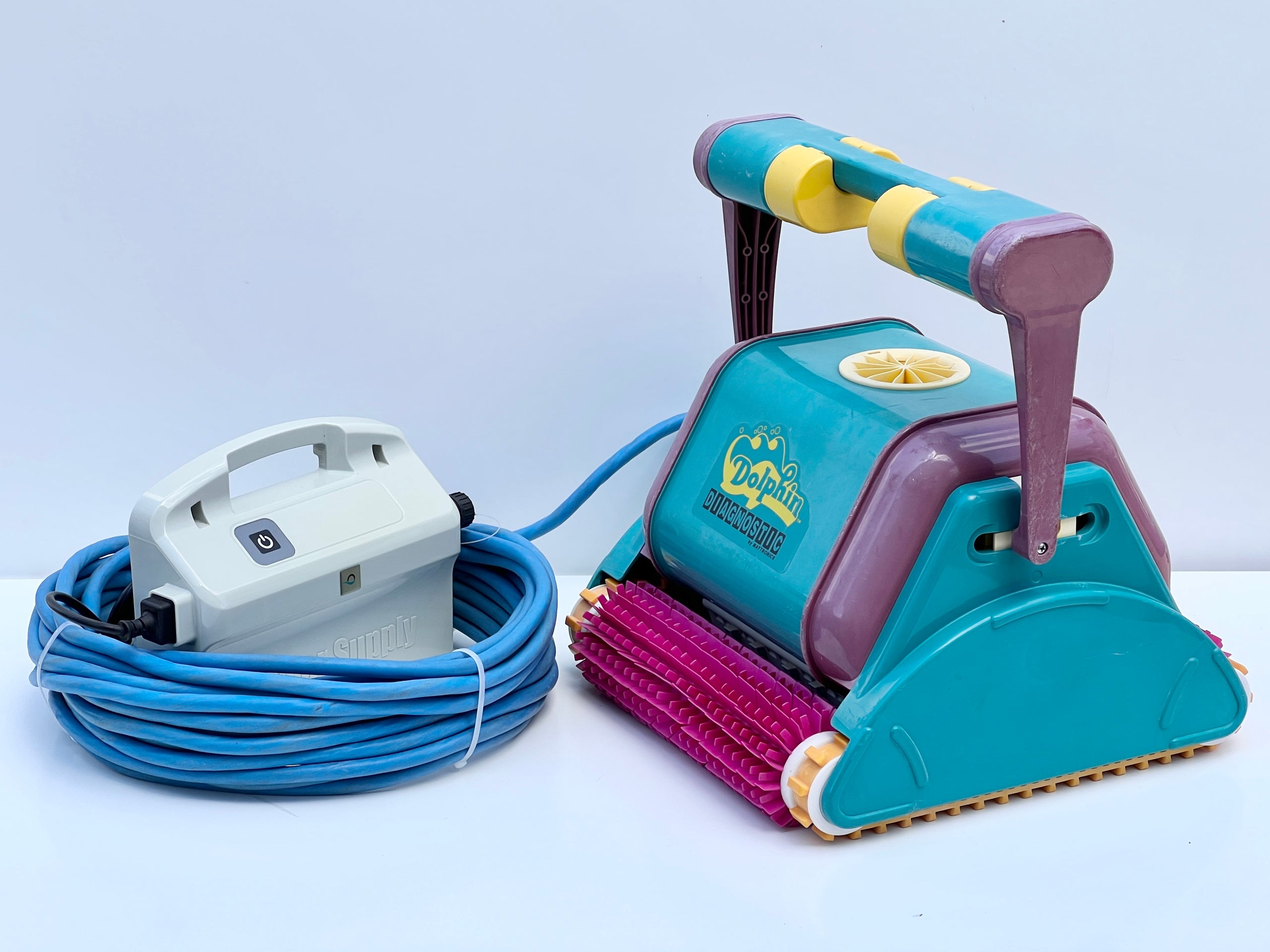 Robot de curățare pentru piscină Dolphin Diagnostic 2001