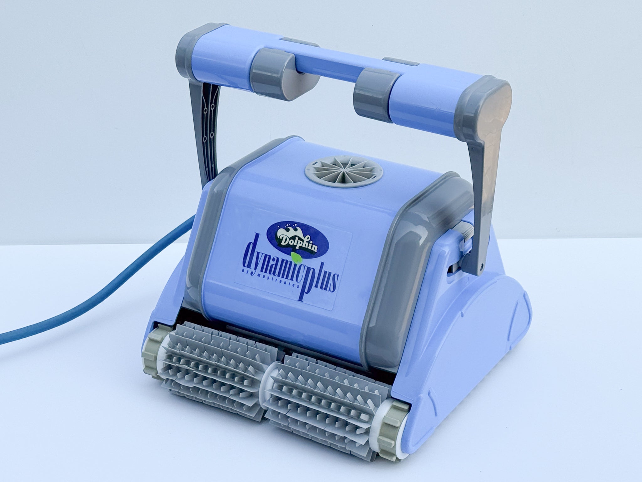Robot curățare piscină Dolphin Dynamic Plus