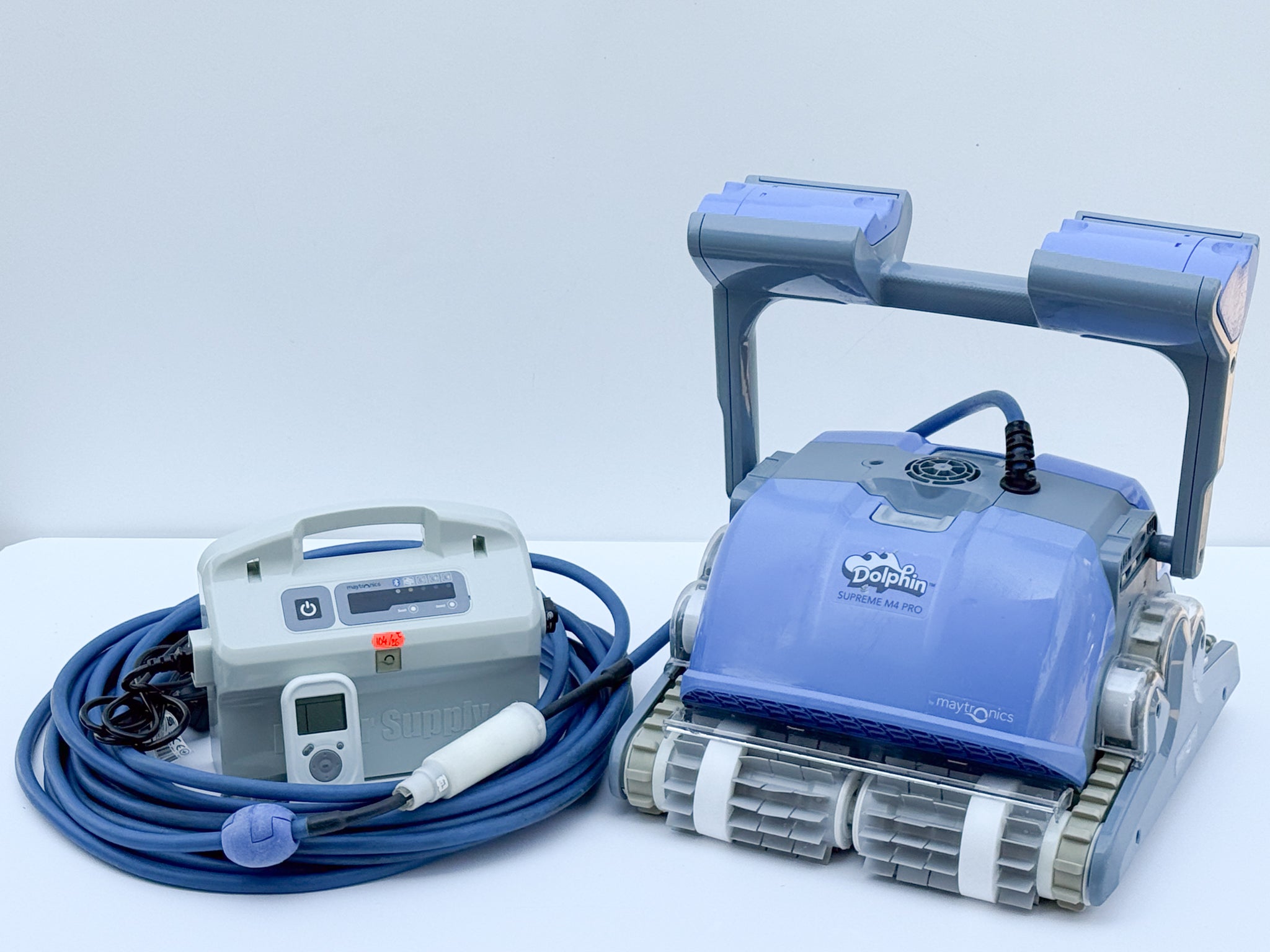 Robot curățare piscină Dolphin Maytronics Supreme M4 PRO