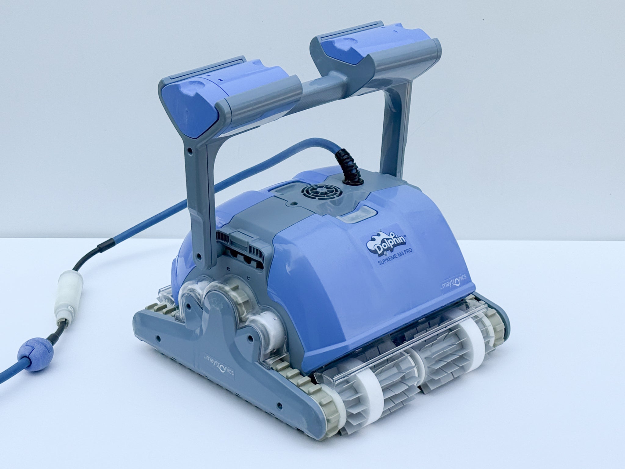 Robot curățare piscină Dolphin Maytronics Supreme M4 PRO