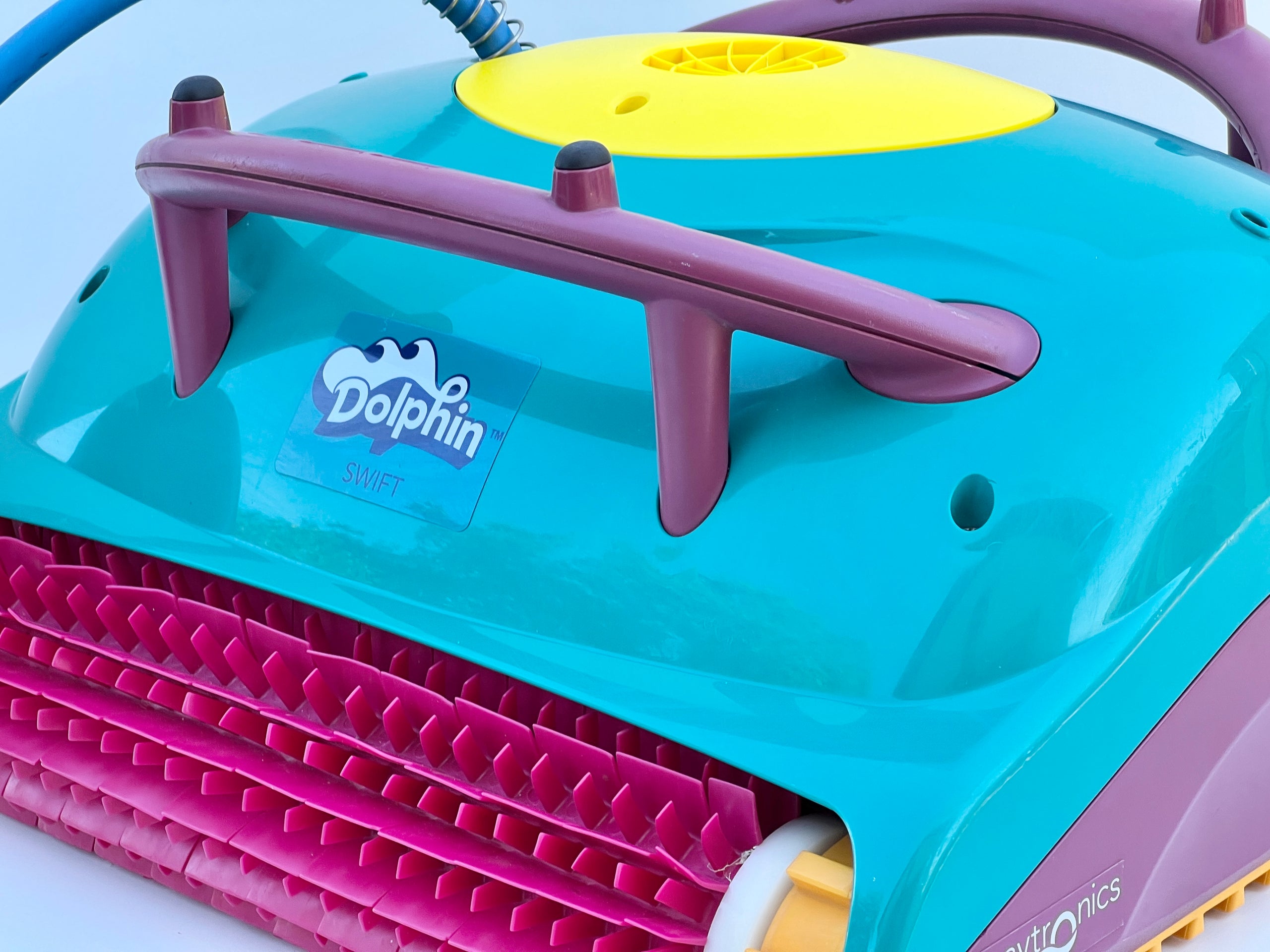 Robot de curățare pentru piscină Dolphin Swift