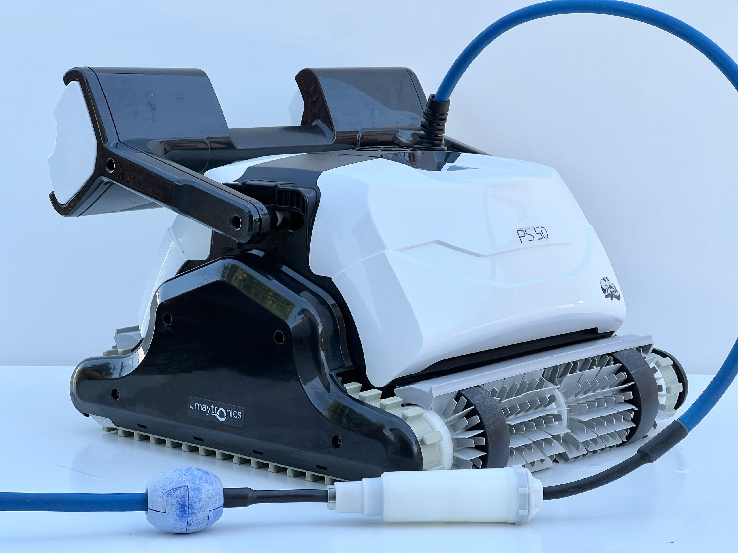 Robot de curățare pentru piscină Dolphin Maytronics PS50