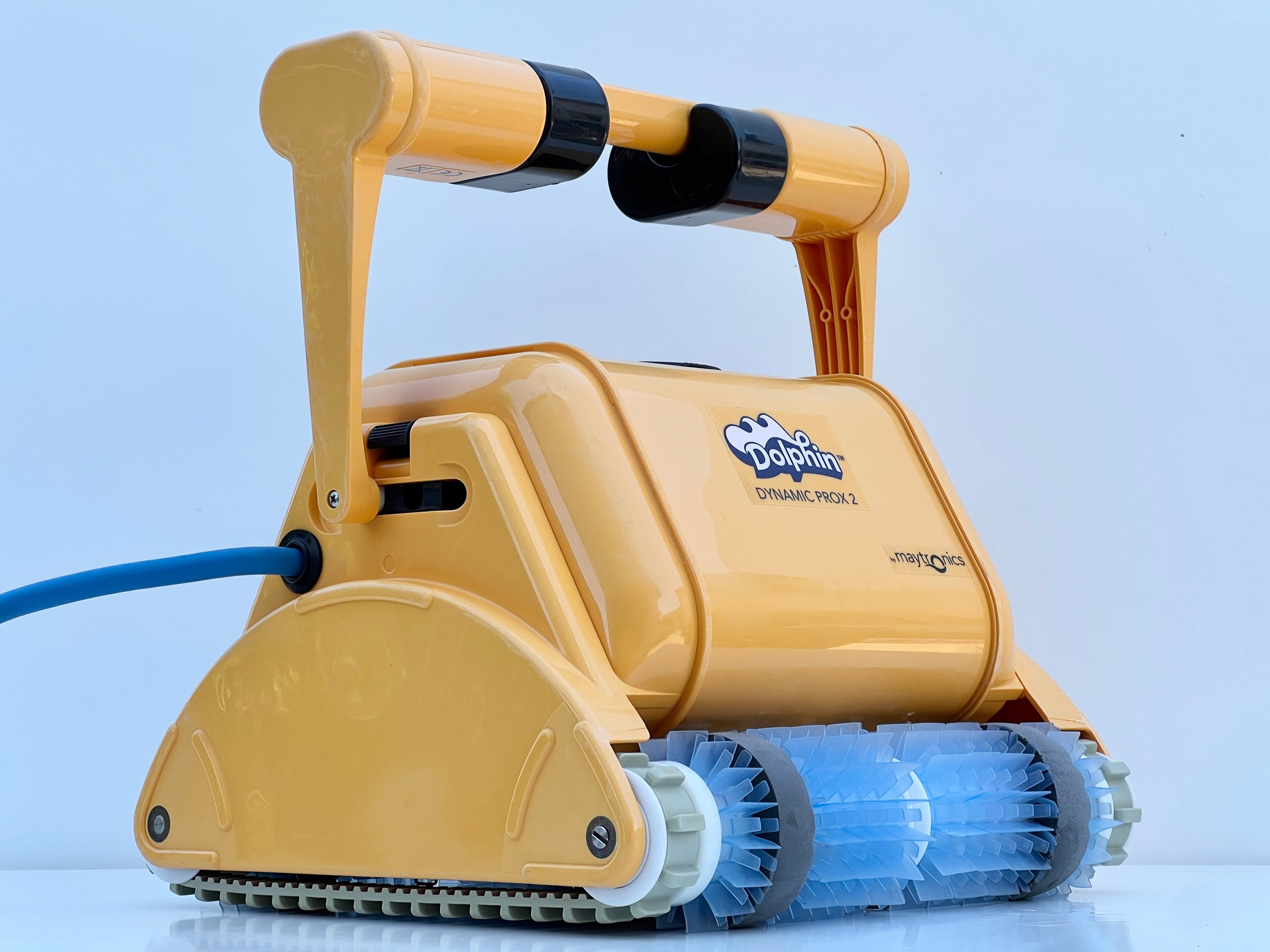 Robot de curățare pentru piscină Dolphin Dynamic Pro x2