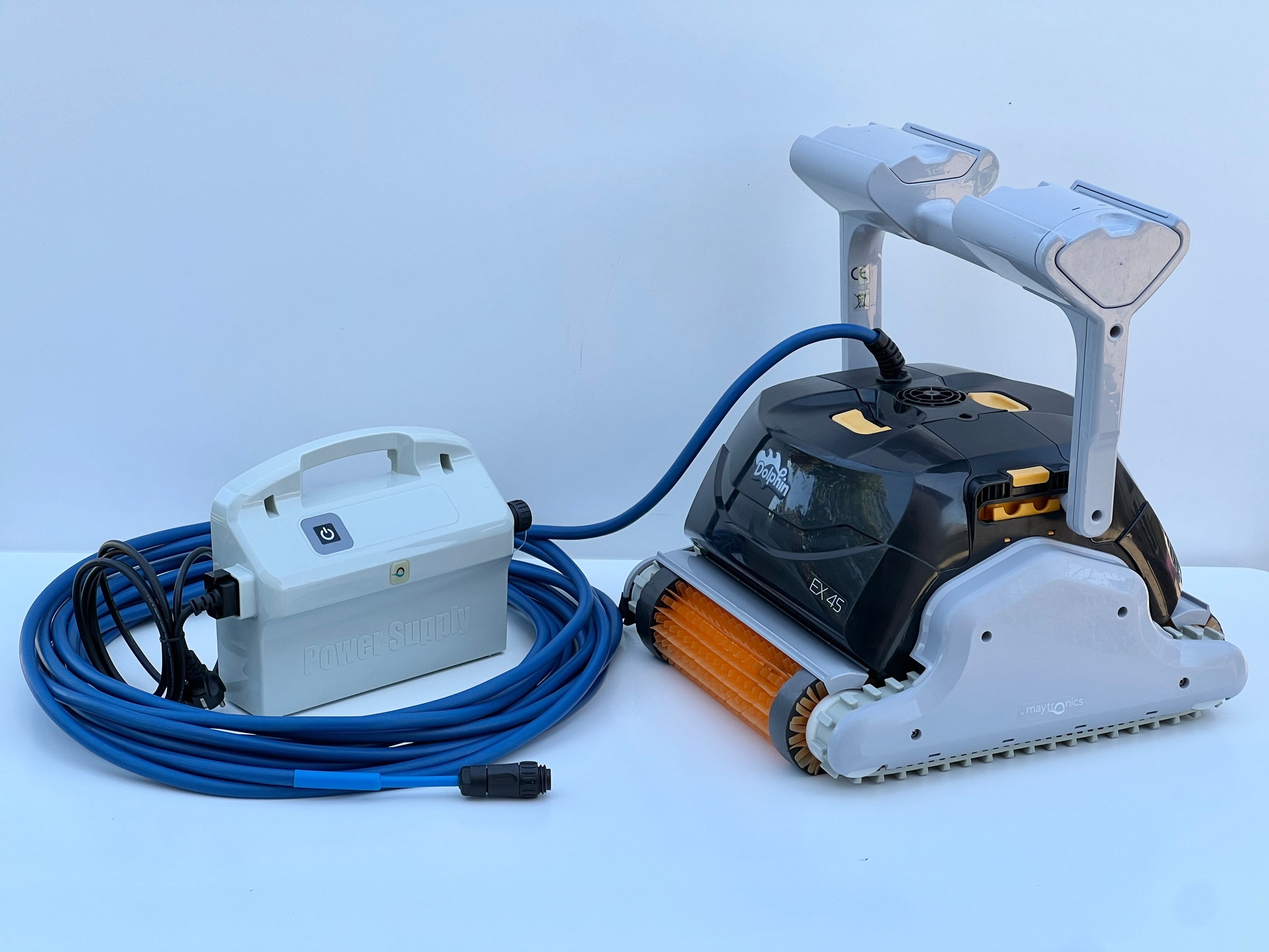 Robot de curățare pentru piscină Dolphin Maytronics EX45