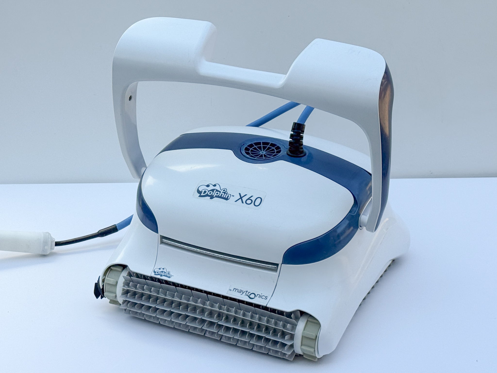 Robot curățare piscină Dolphin Maytronics Maximus X60