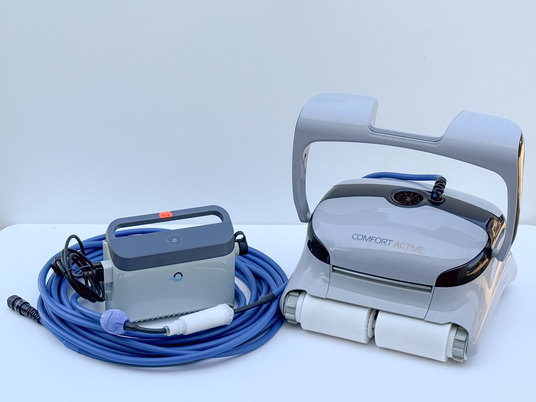Robot curățare piscină Dolphin Maytronics Comfort Active