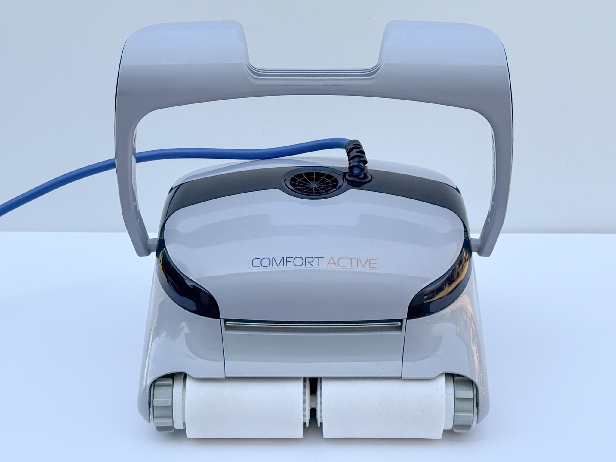 Robot curățare piscină Dolphin Maytronics Comfort Active