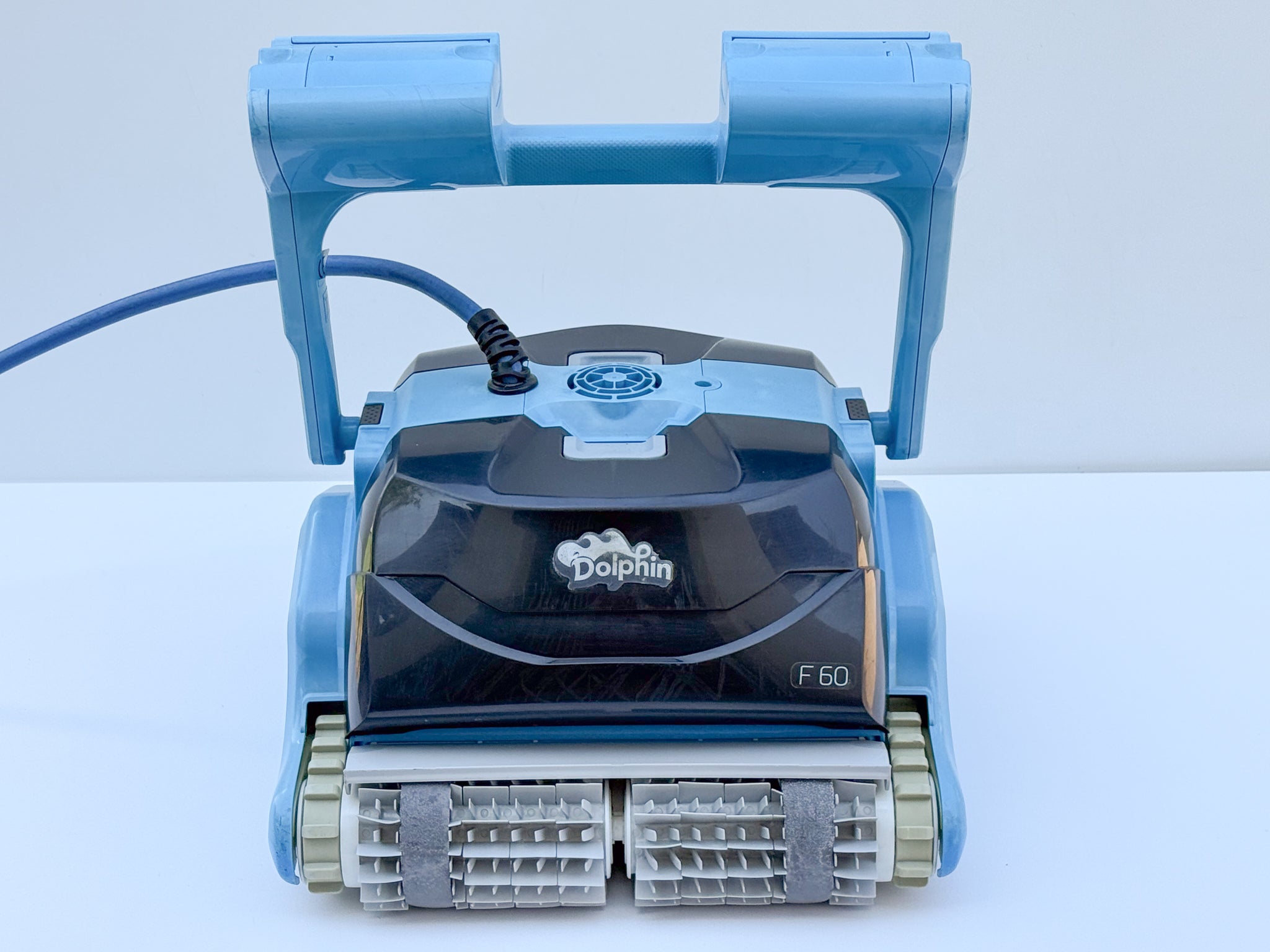 Robot curățare piscină Dolphin Maytronics F60