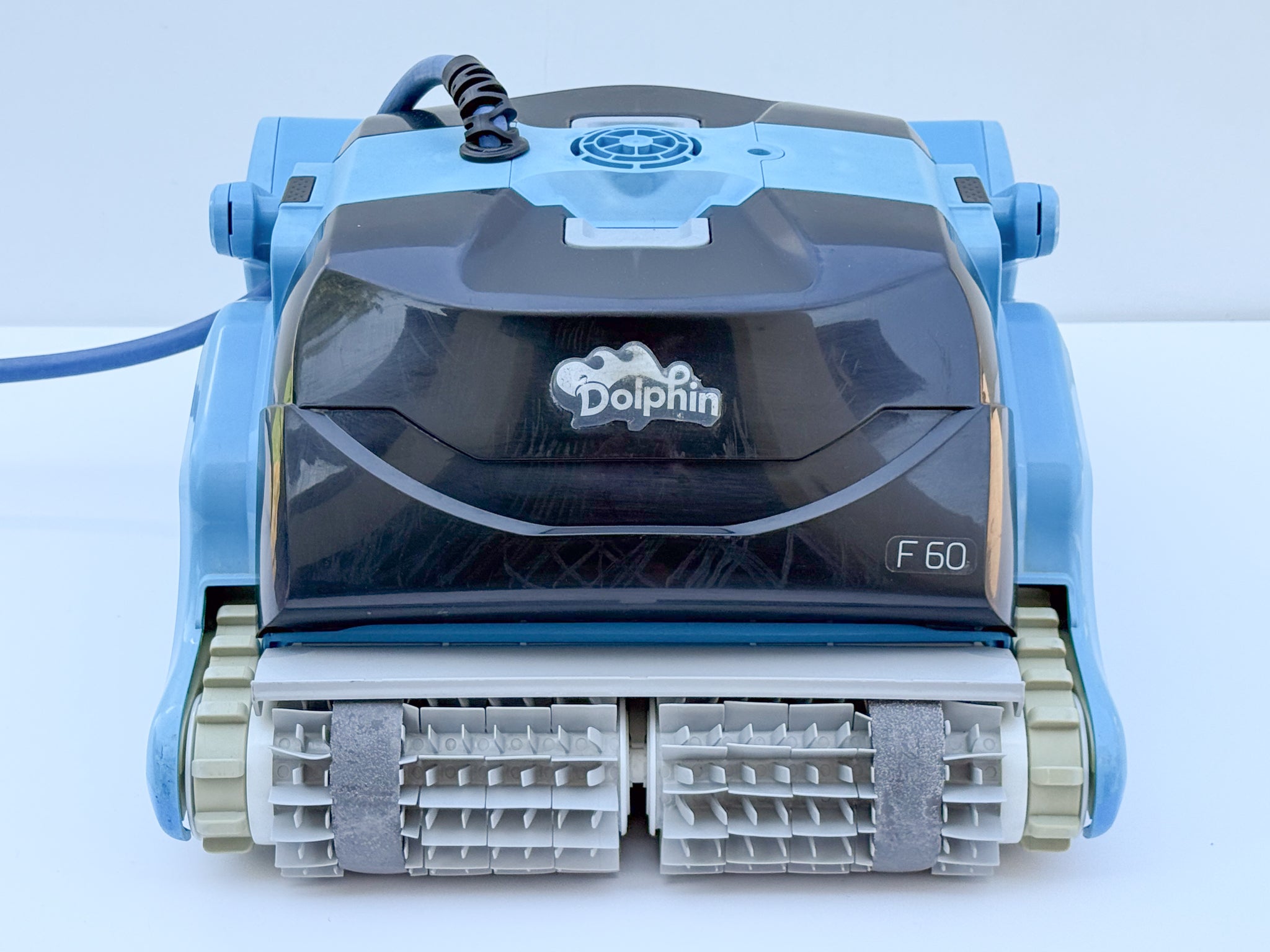 Robot curățare piscină Dolphin Maytronics F60
