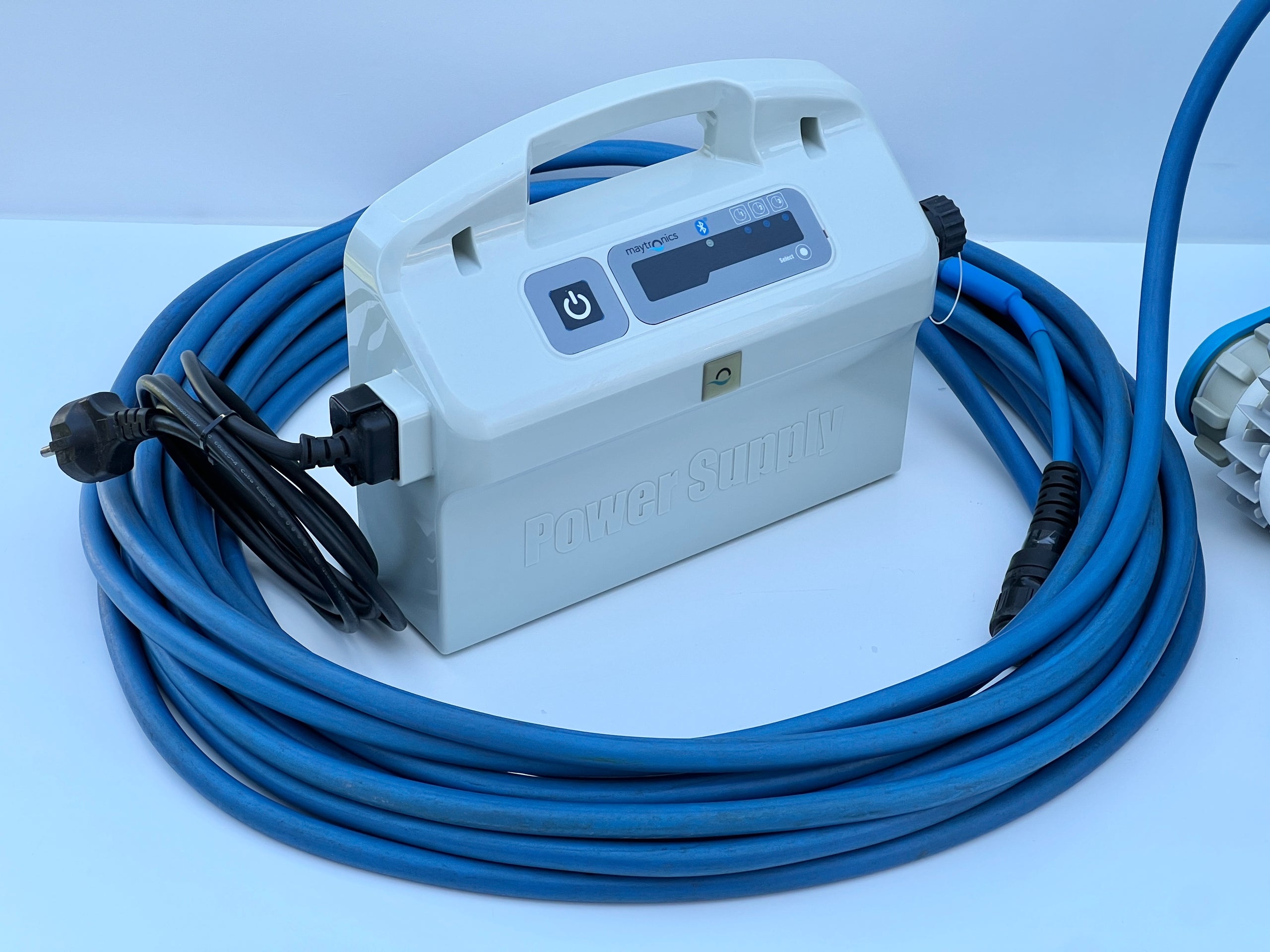 Robot de curățare pentru piscină Dolphin Maytronics F60