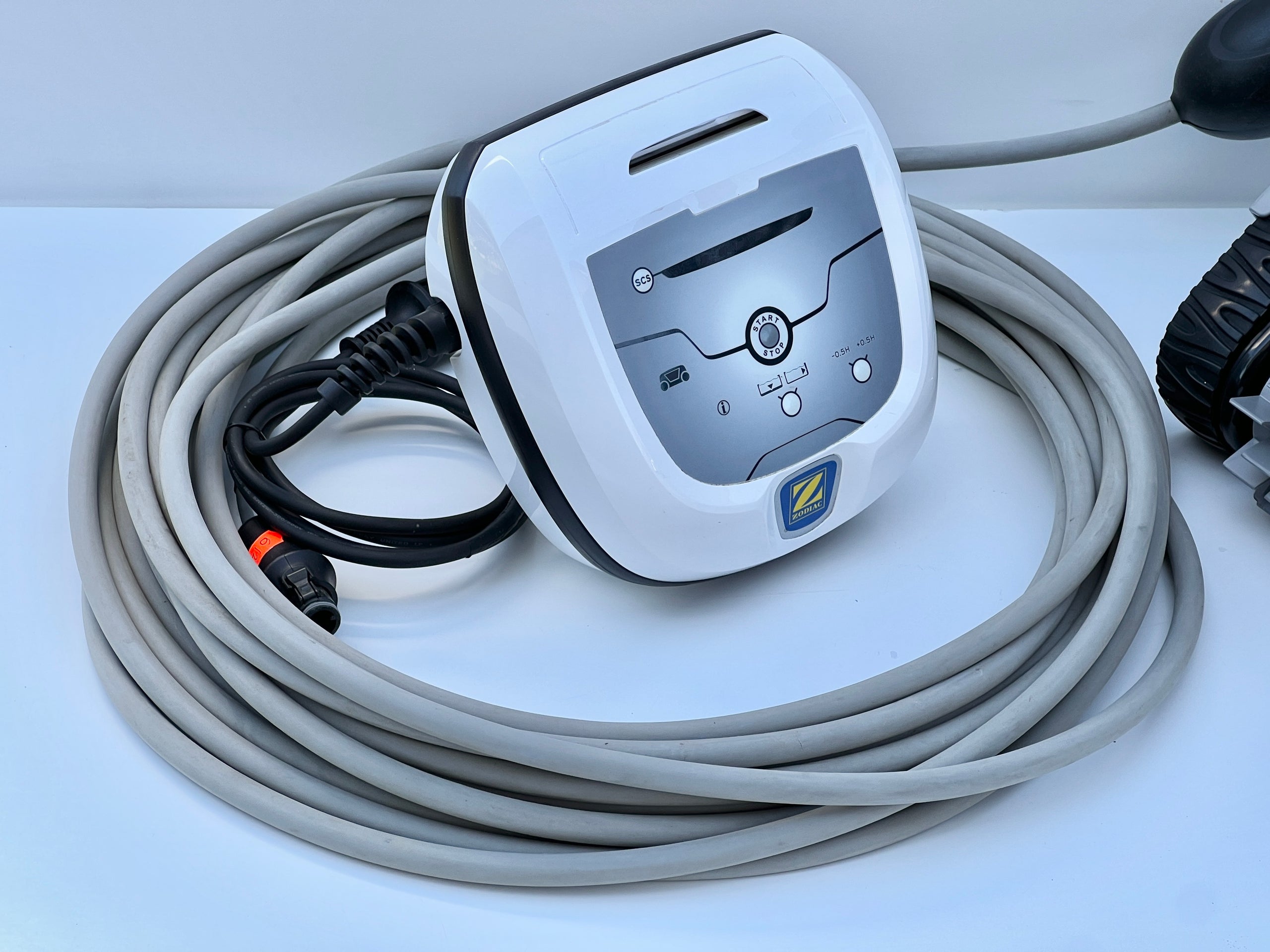 Robot de curățare pentru piscină Zodiac CyclonX RC4400