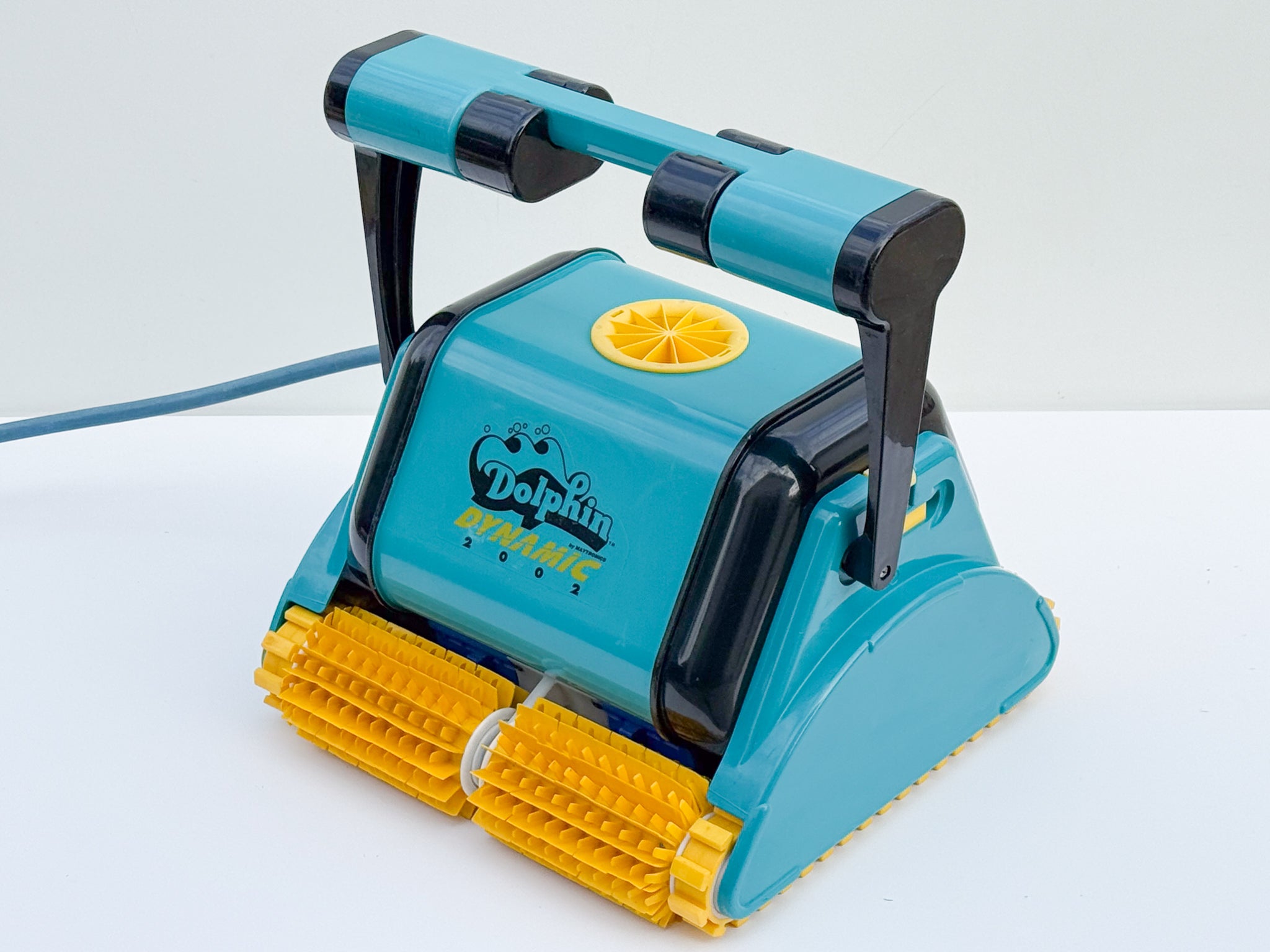 Robot curățare piscină Dolphin Dynamic 2002