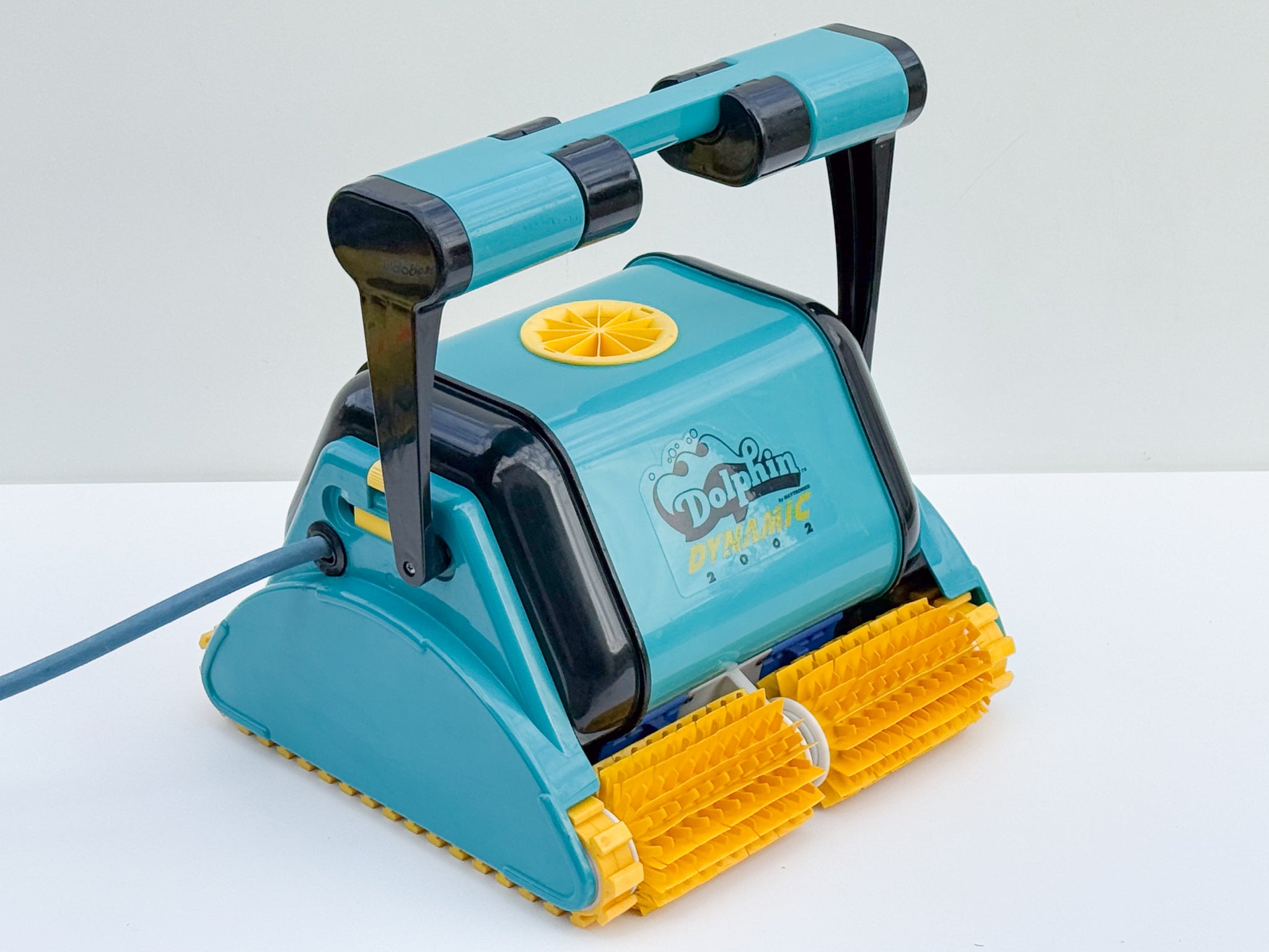 Robot curățare piscină Dolphin Dynamic 2002