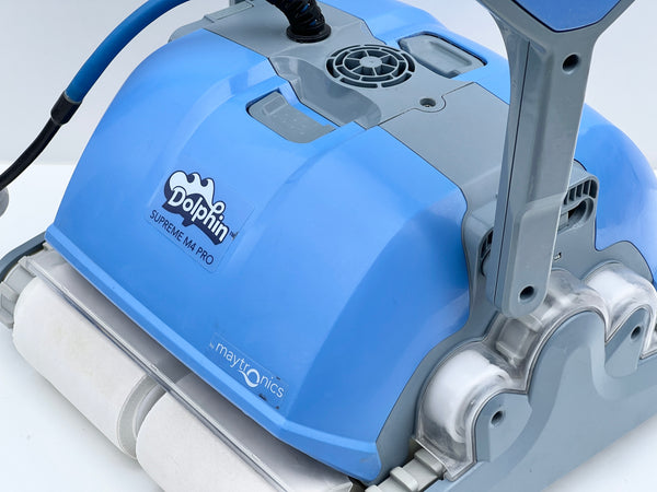 Robot de curățare pentru piscină Dolphin Supreme M4 PRO
