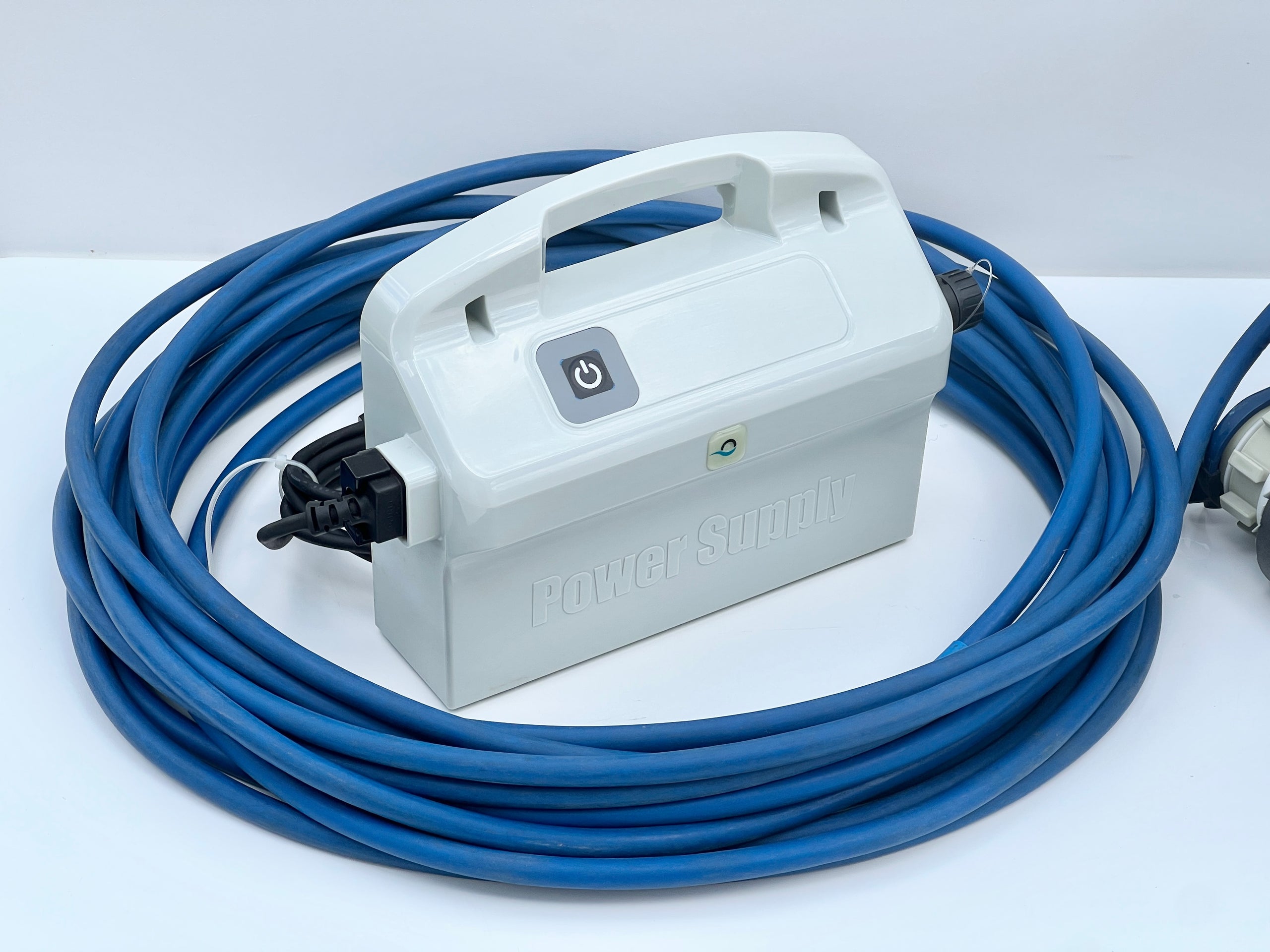 Robot de curățare pentru piscină Dolphin Evolution 40