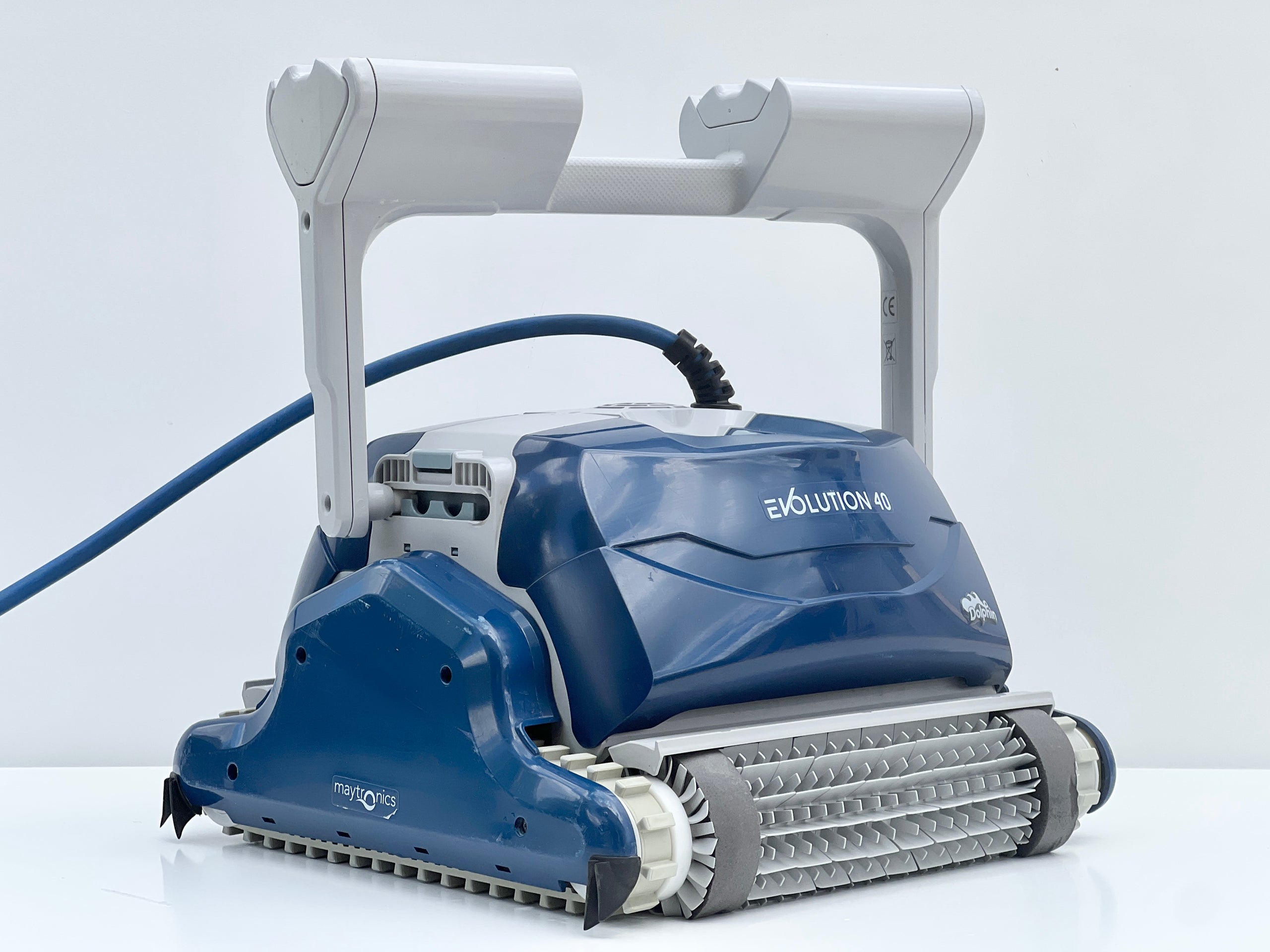 Robot de curățare pentru piscină Dolphin Evolution 40