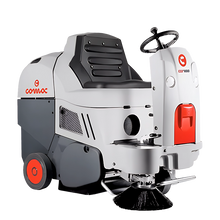 Mașină de măturat pardoseli Comac CS700 B